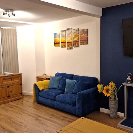 Newly-Renovated, Mid-Terrace Cottage In Porthmadog Exteriör bild