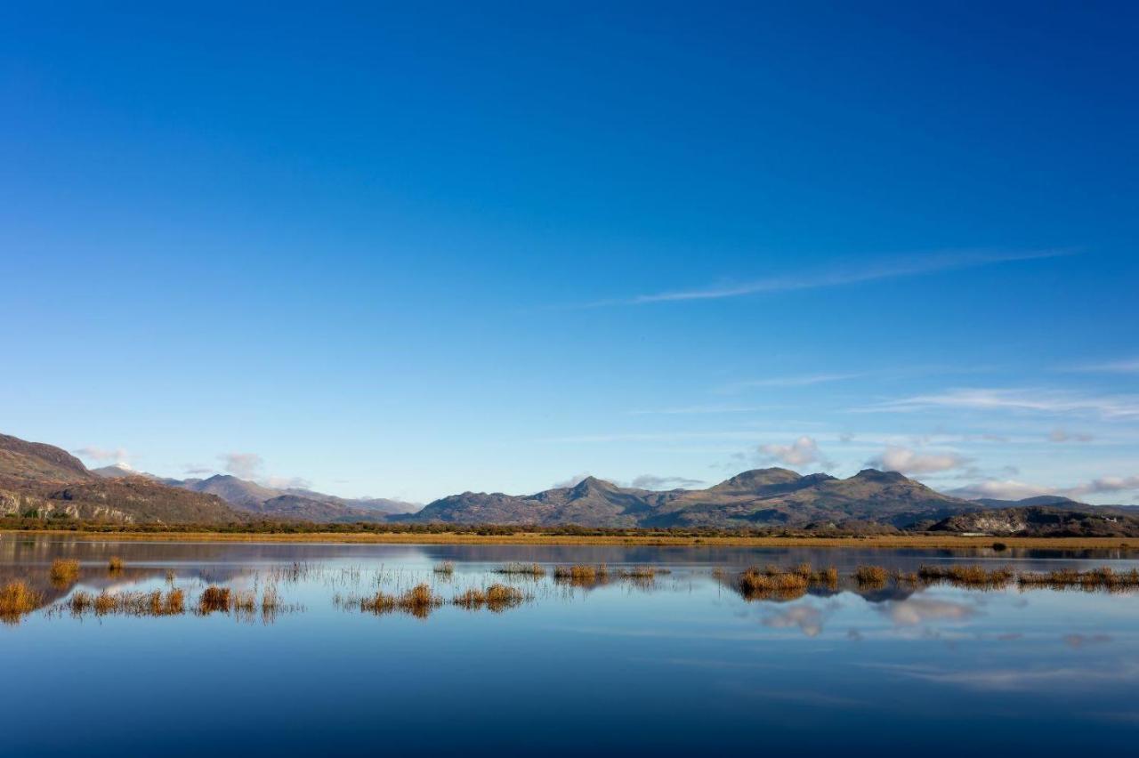 Newly-Renovated, Mid-Terrace Cottage In Porthmadog Exteriör bild
