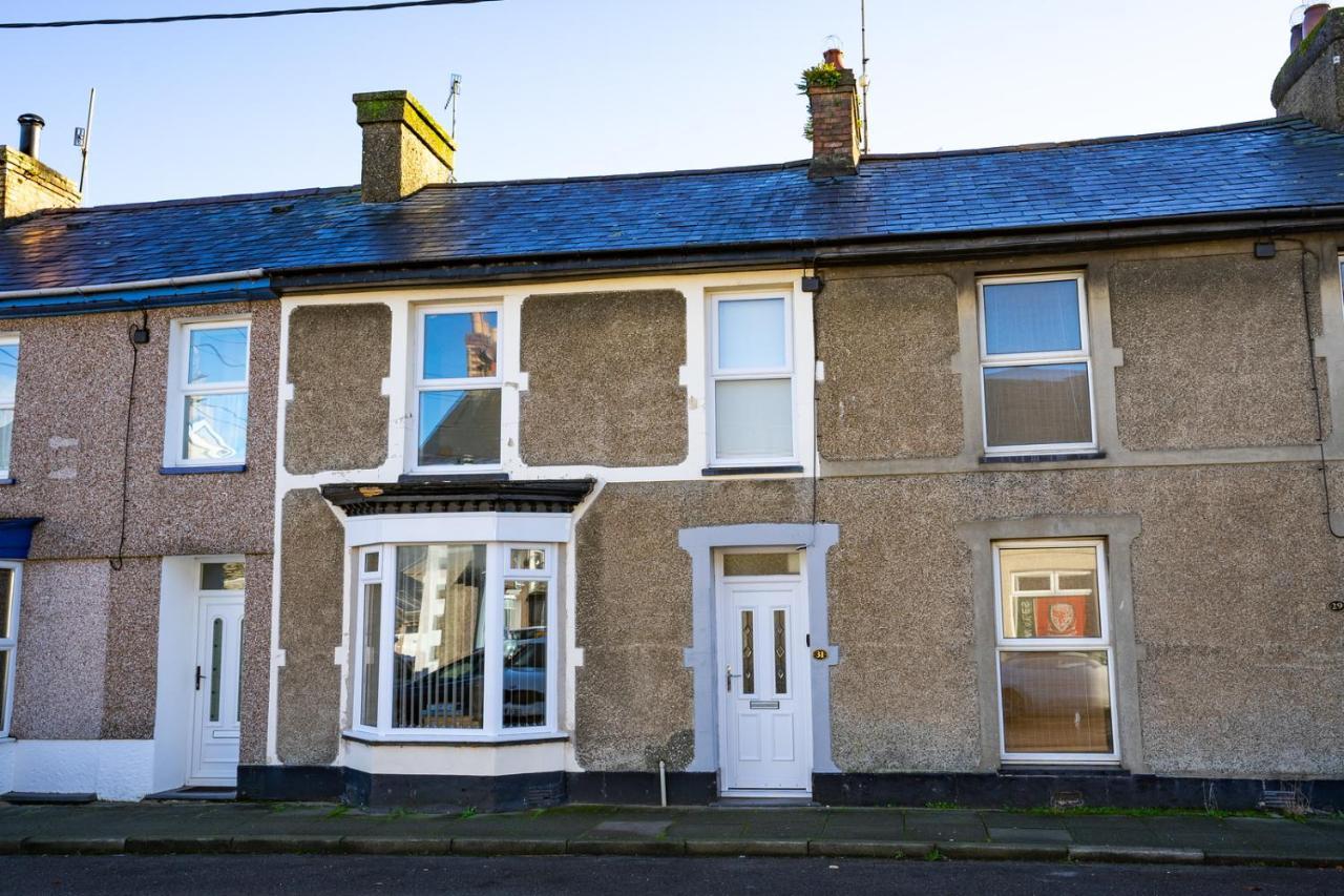 Newly-Renovated, Mid-Terrace Cottage In Porthmadog Exteriör bild