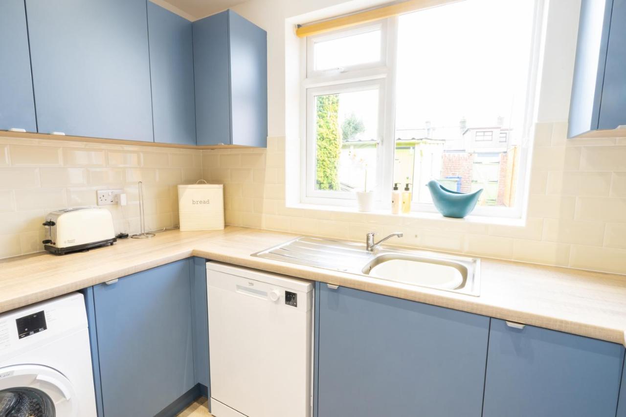 Newly-Renovated, Mid-Terrace Cottage In Porthmadog Exteriör bild