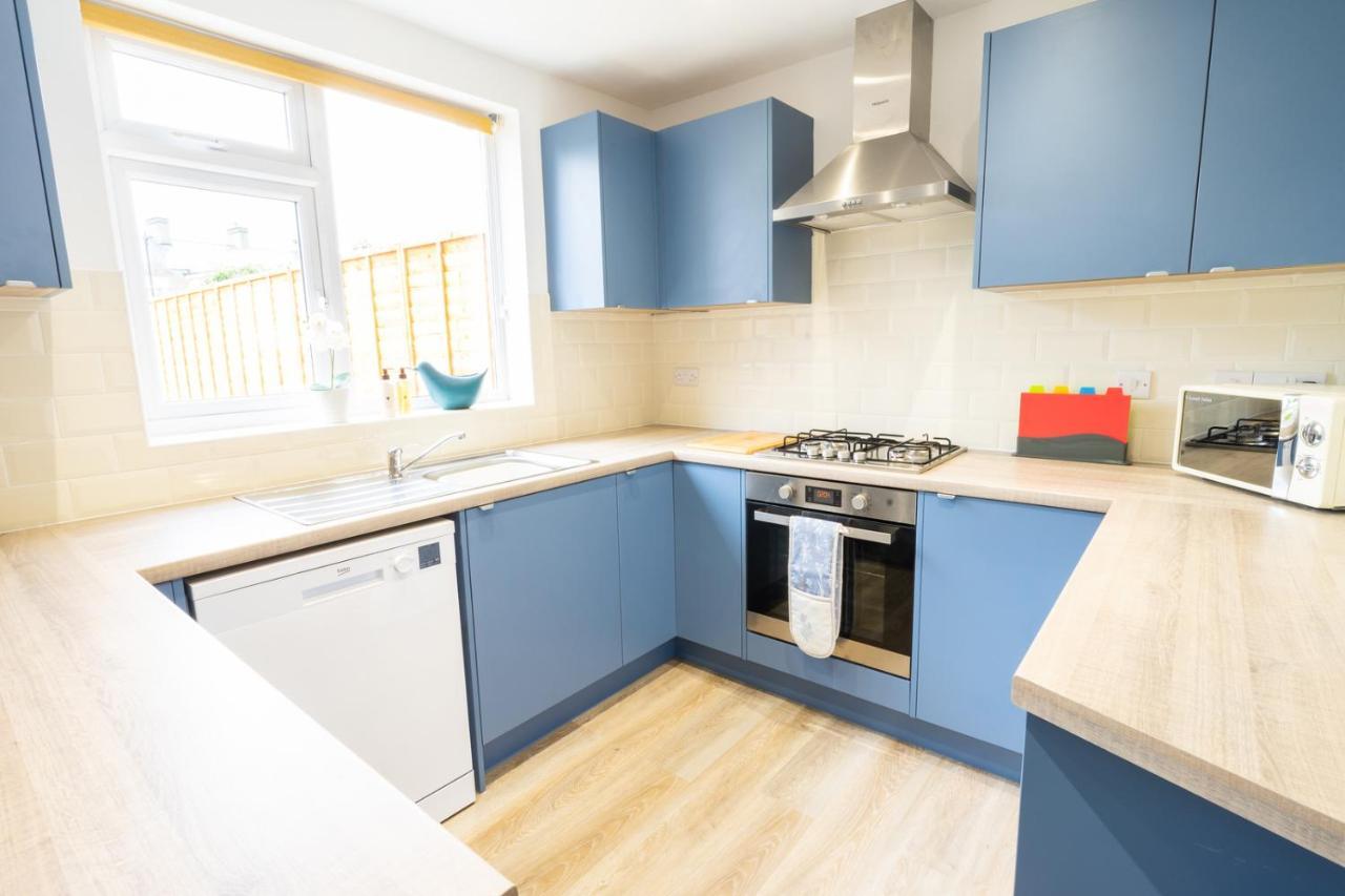 Newly-Renovated, Mid-Terrace Cottage In Porthmadog Exteriör bild